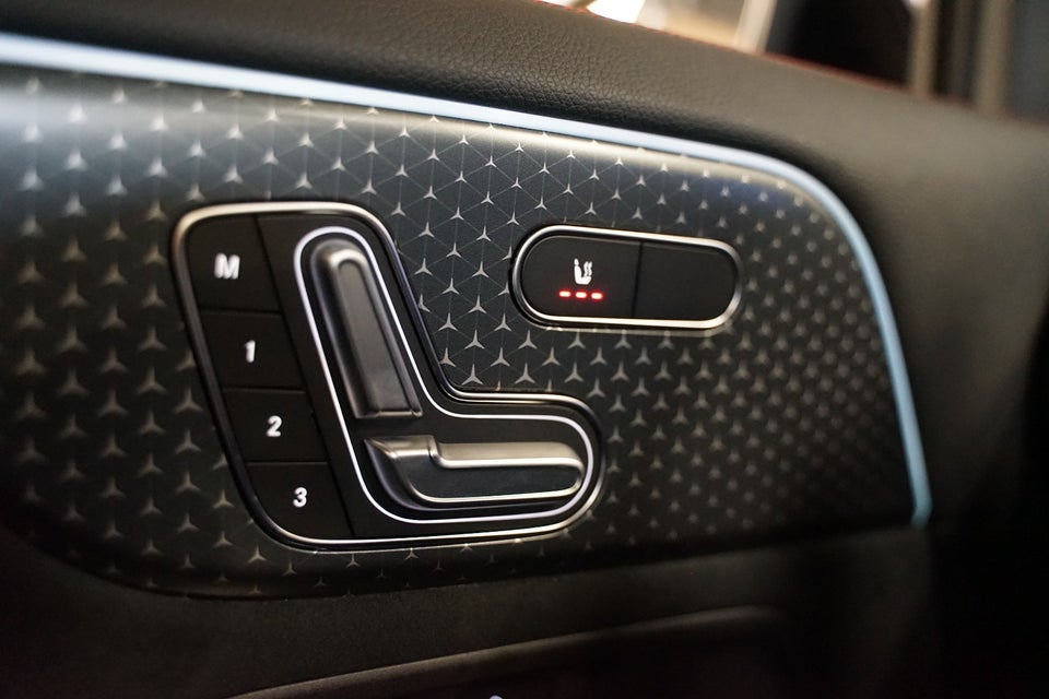 Mercedes EQA300 AMG Line 4Matic 5d