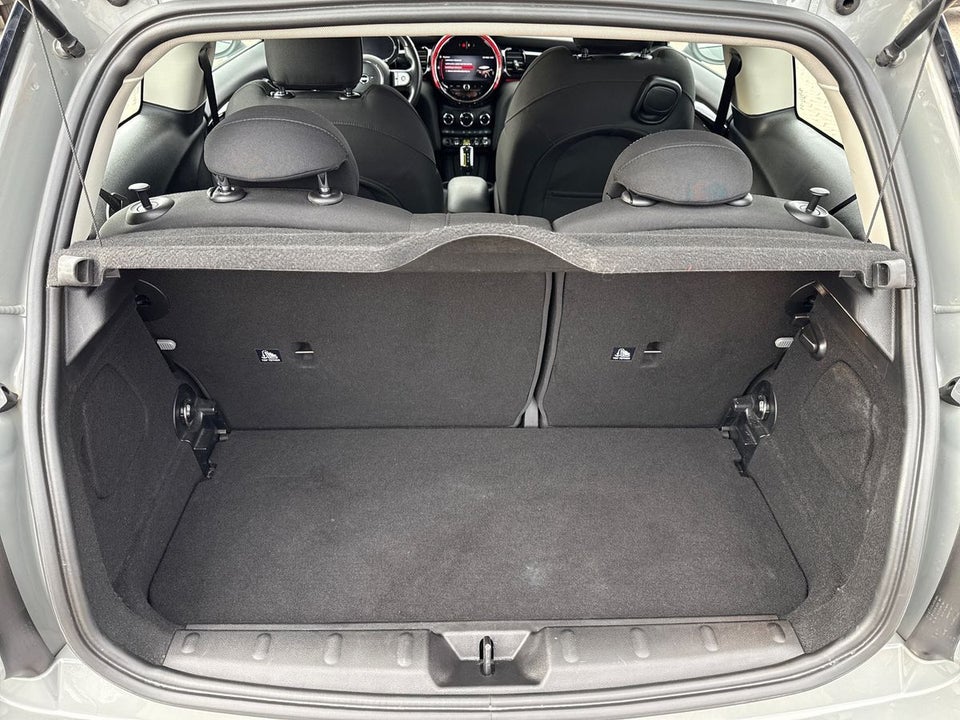 MINI Cooper SE Essential 3d