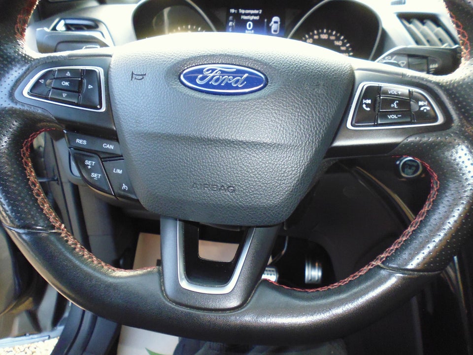 Ford Kuga 2,0 TDCi 120 ST-Line aut. 5d