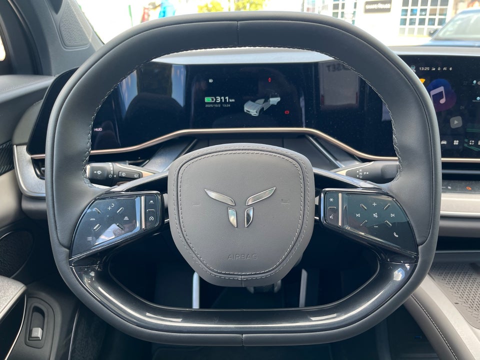 Hongqi EHS7 111 Exclusive 5d