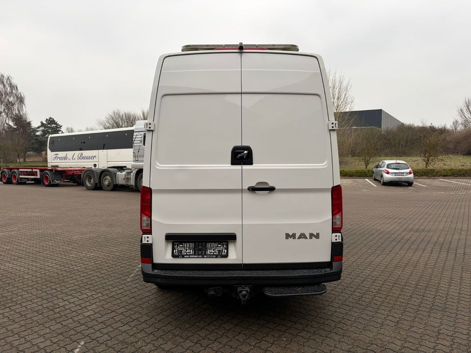 MAN TGE 2,0 3.180 Kassevogn L3H3 aut. RWD