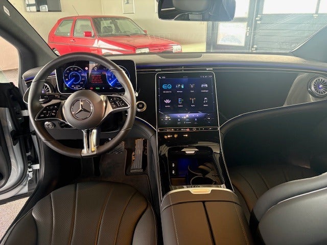 Mercedes EQE300 Electric Art 4d