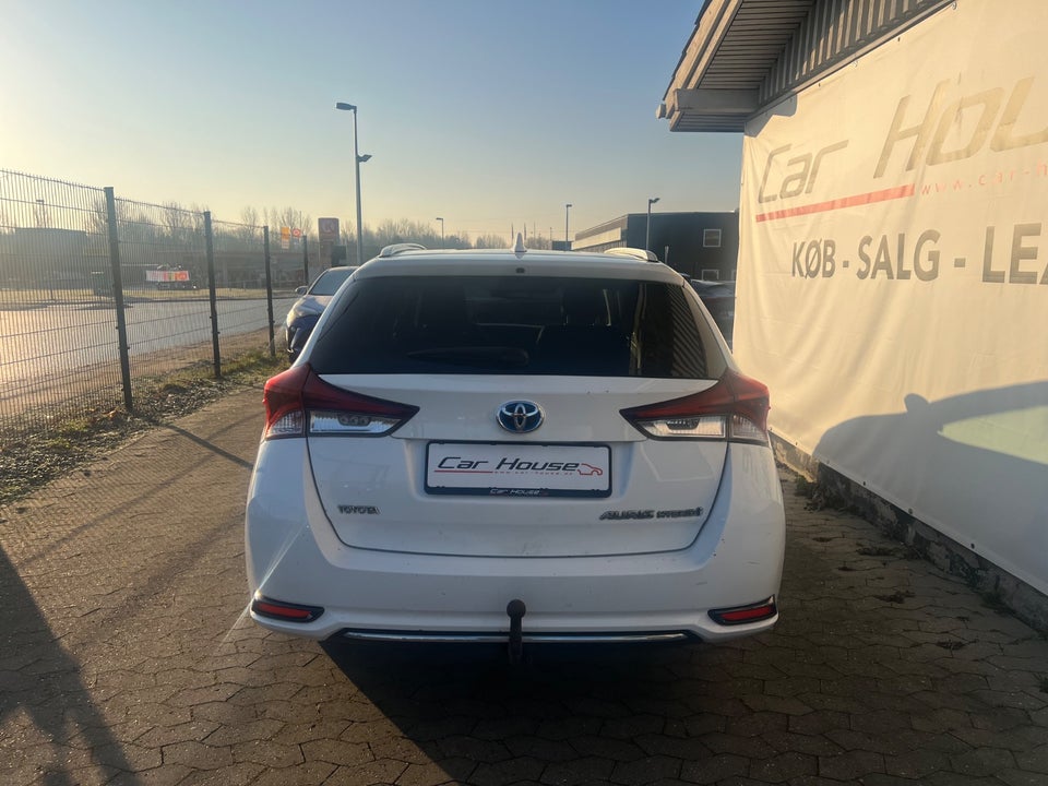 Toyota Auris 1,8 Hybrid H2 Touring Sports CVT Van 5d