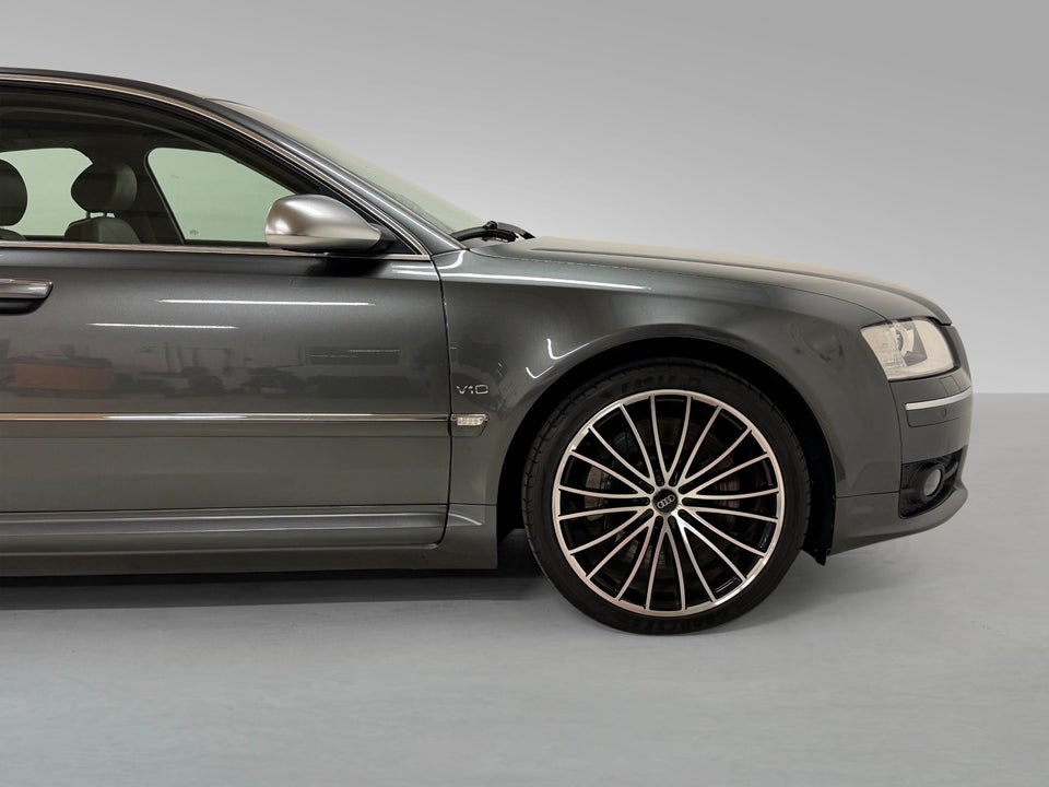 Audi S8 5,2 FSi quattro Tiptr. 4d