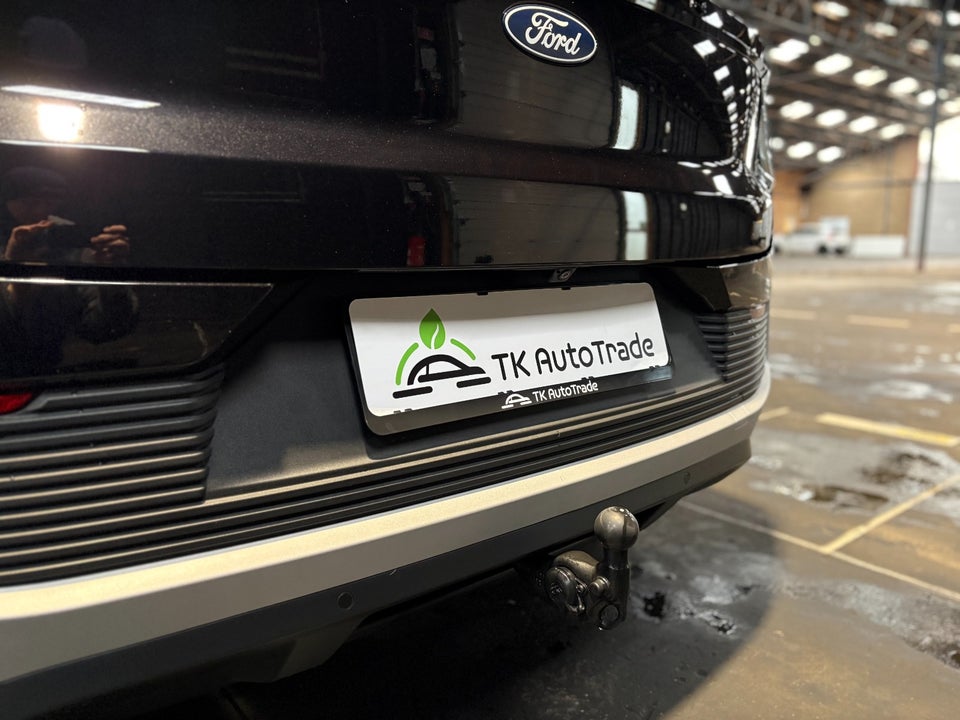 Ford Explorer 77 Premium Extended Range 5d