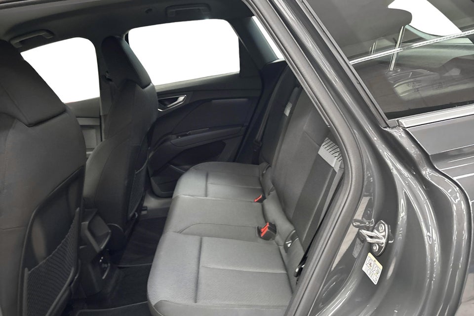 Audi Q4 e-tron performance 5d