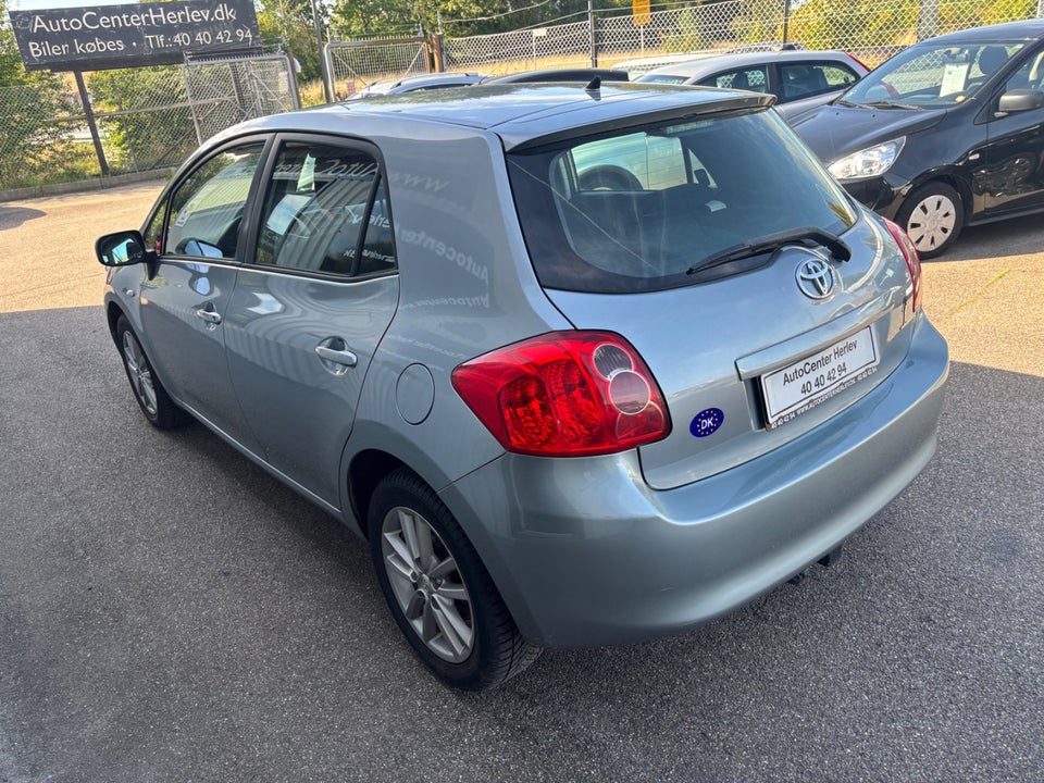 Toyota Auris 1,6 Luna+ 5d
