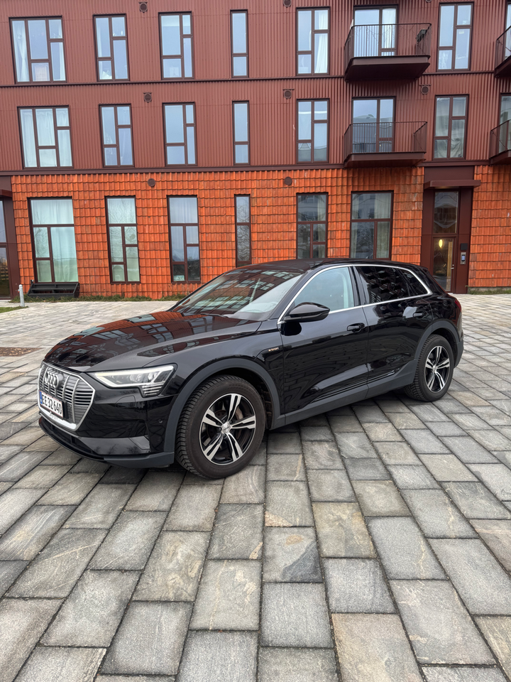 Audi e-tron 50 quattro 5d