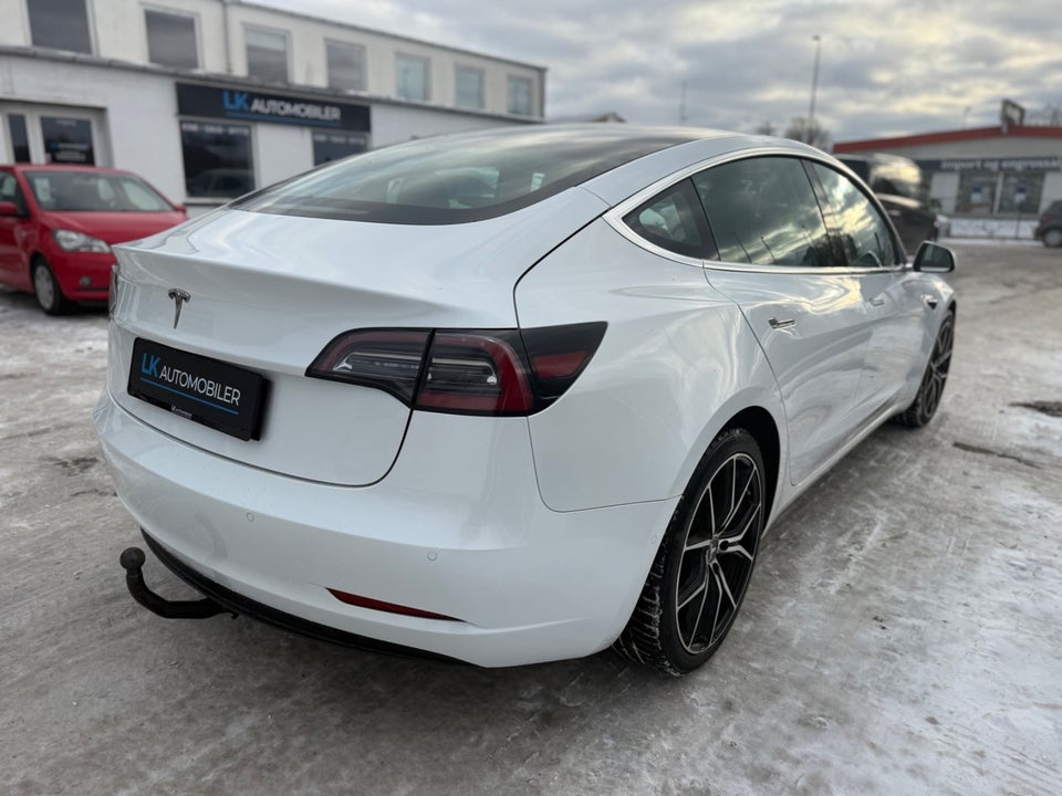 Tesla Model 3 Standard Range+ RWD 4d