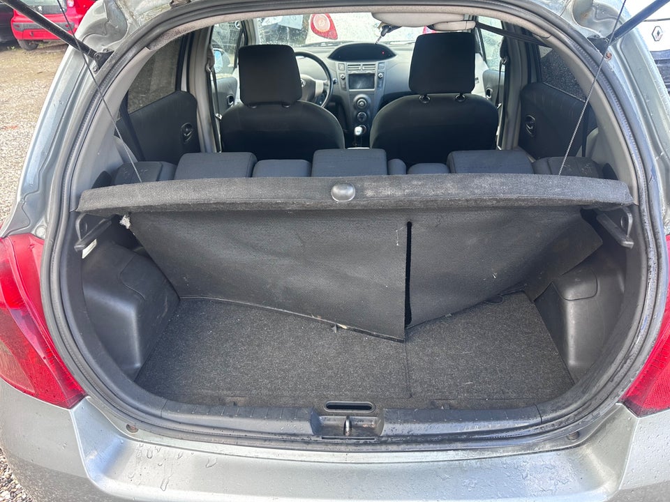 Toyota Yaris 1,4 D-4D Luna 5d