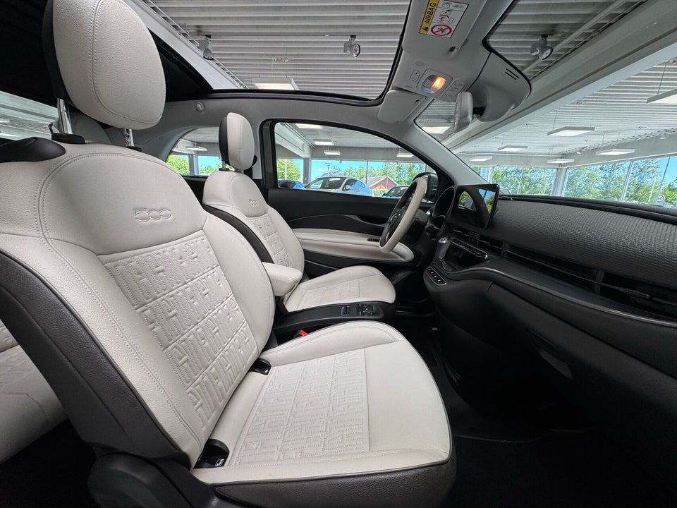 Fiat 500e 42 la Prima by Bocelli Cabrio 2d