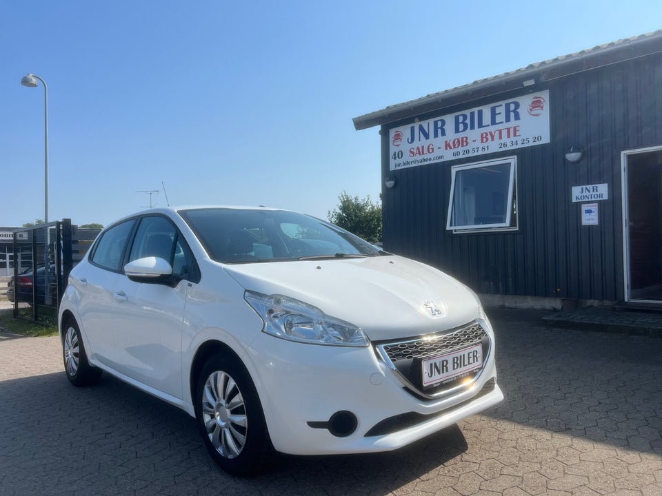 Peugeot 208 1,2 VTi Style 5d