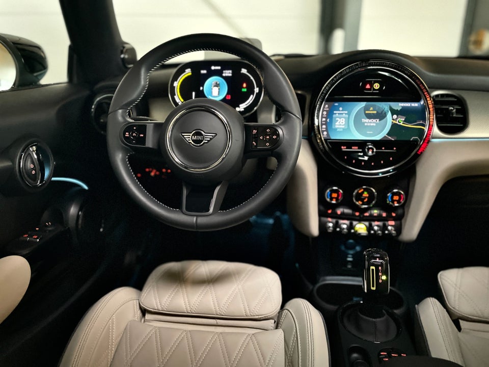 MINI Cooper SE Maximise 3d