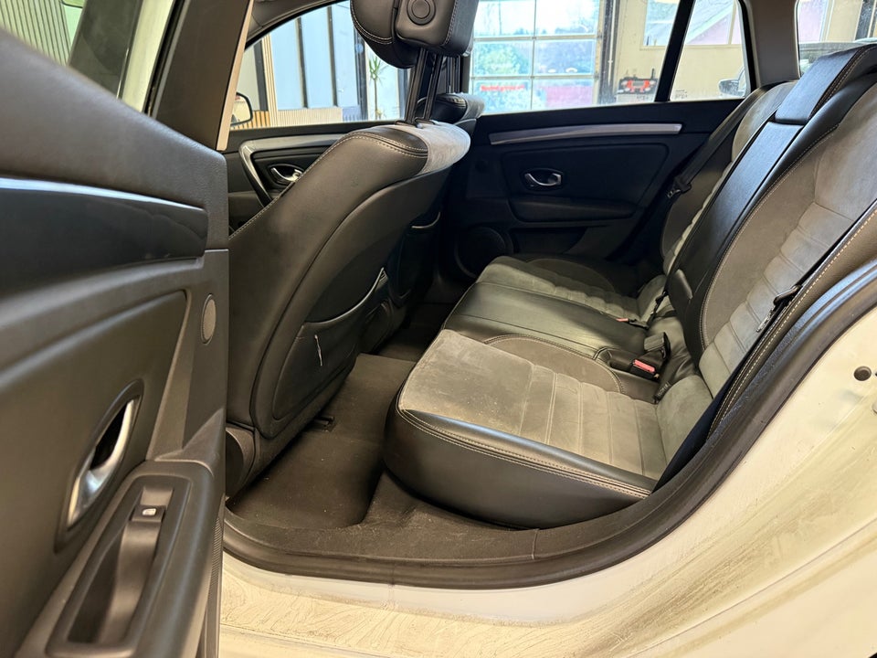 Renault Laguna III 2,0 dCi 150 Dynamique Sport Tourer 5d