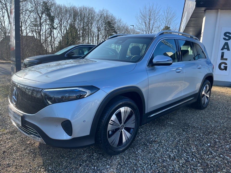 Mercedes EQB250+ Progressive 5d