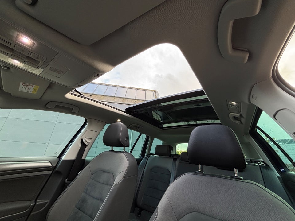 VW Golf VII 1,5 TSi 130 Highline Variant DSG 5d