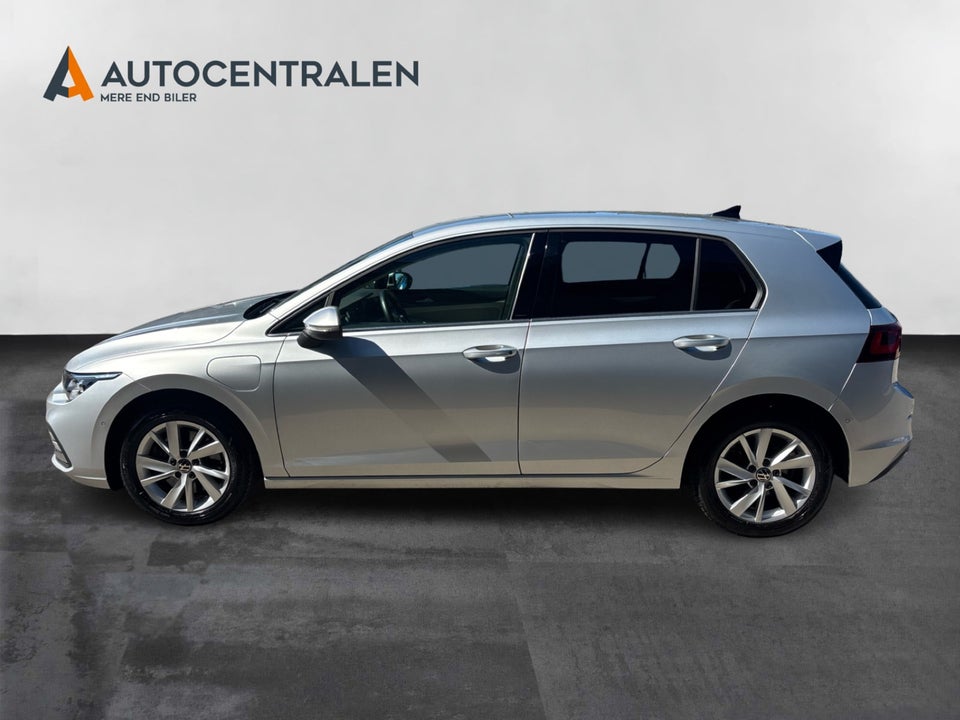 VW Golf VIII 1,4 eHybrid DSG 5d