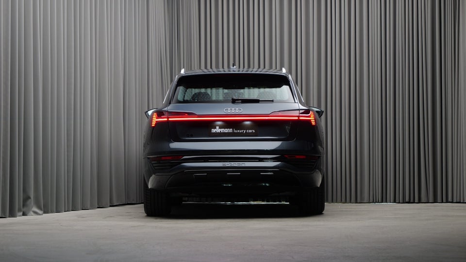 Audi Q8 e-tron 55 Advanced quattro 5d