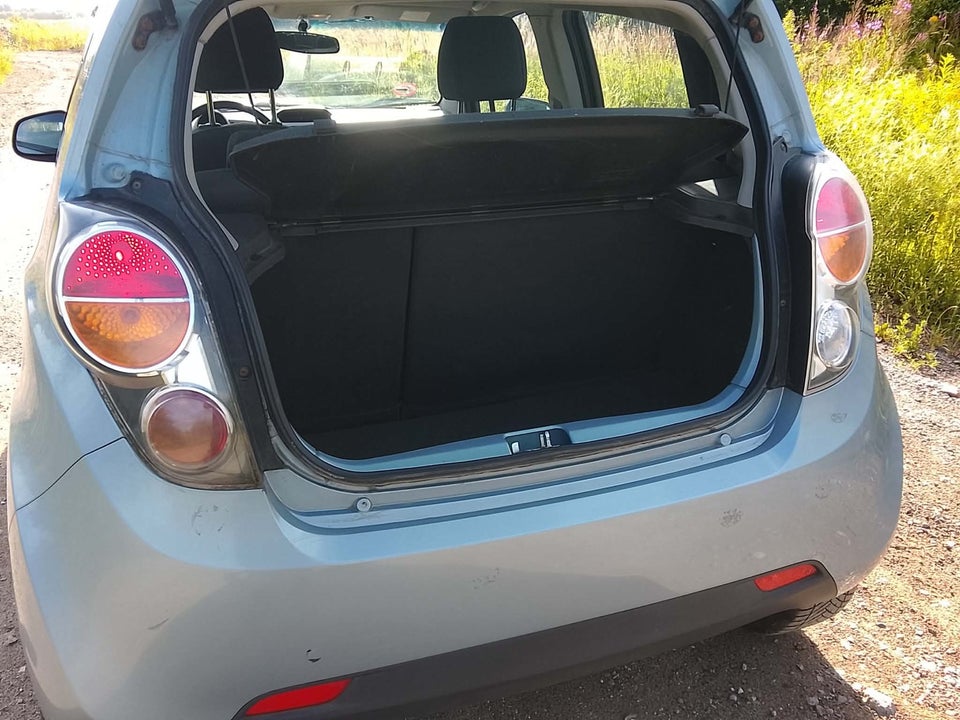 Chevrolet Spark 1,0 LE 5d