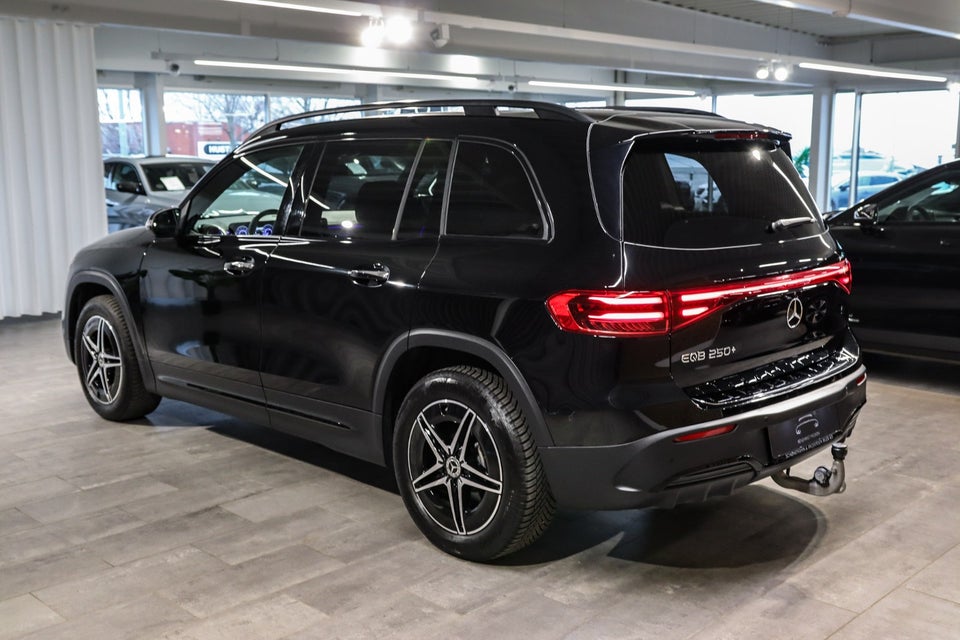 Mercedes EQB250+ AMG Line Advance Plus 5d