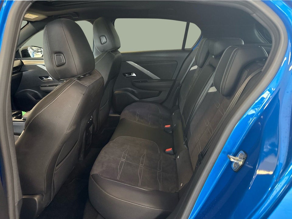 Opel Astra-e 54 Ultimate 5d