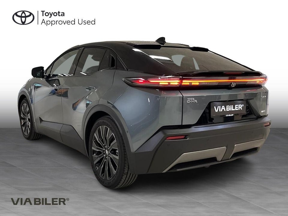 Toyota C-HR+ 77 Executive AWD 5d