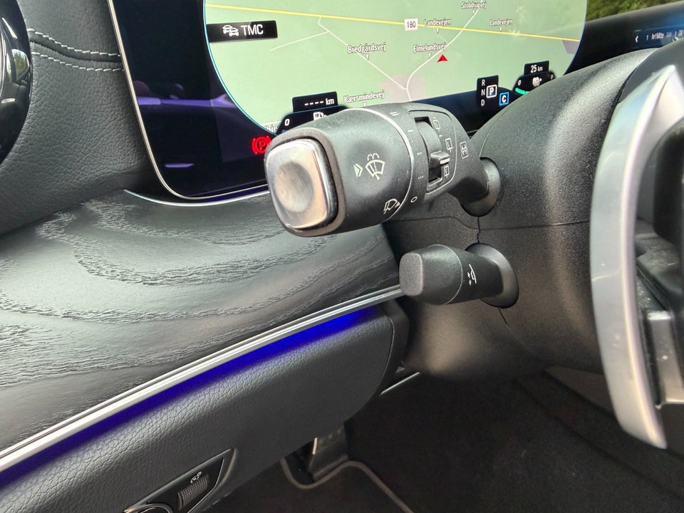 Mercedes E300 de 2,0 AMG Line stc. aut. 4Matic 5d