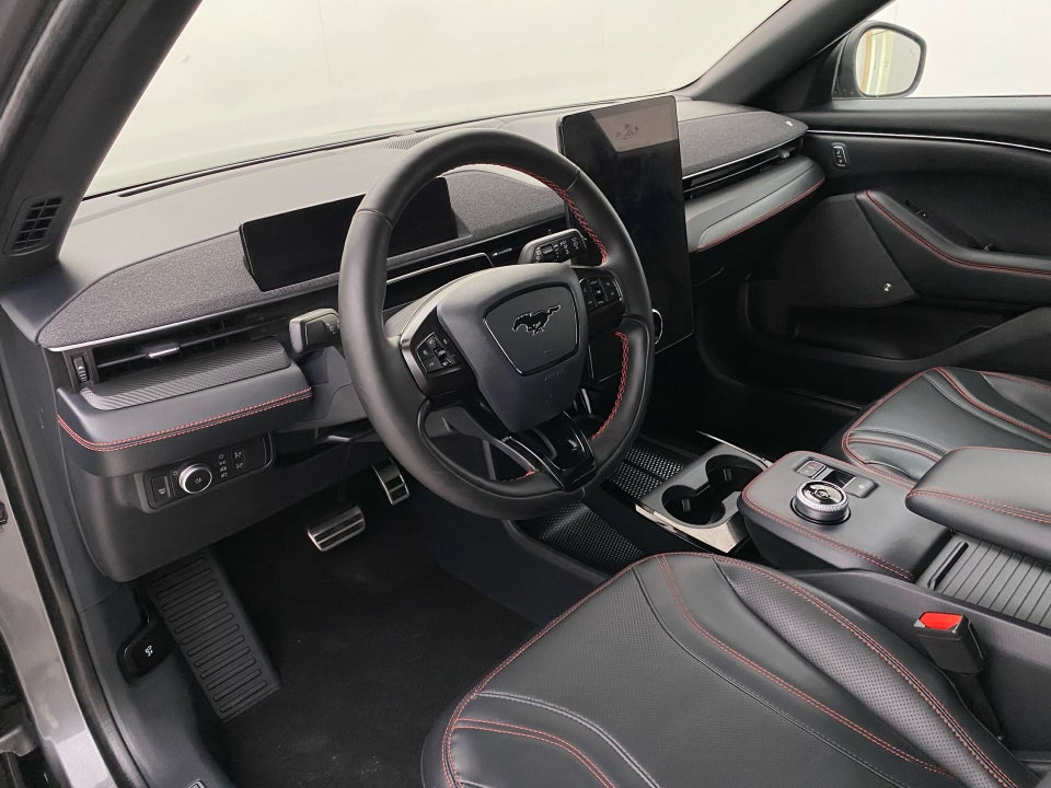 Ford Mustang Mach-E 75 Standard Range AWD 5d