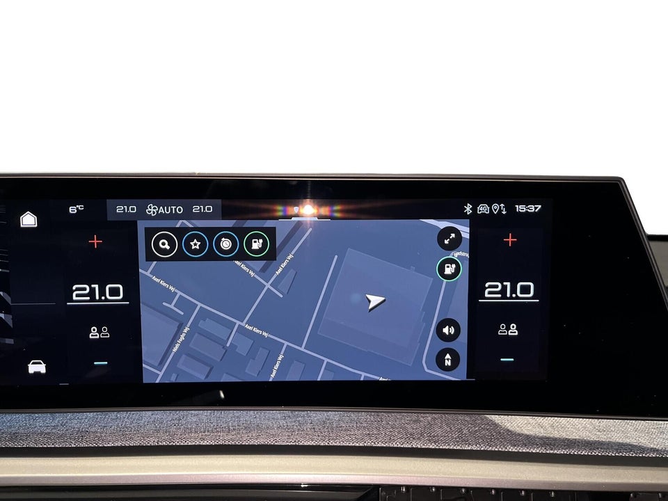 Peugeot e-3008 77 GT Pack 5d