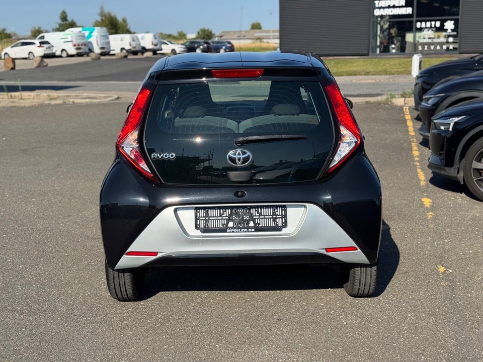 Toyota Aygo 1,0 VVT-i x-play 5d