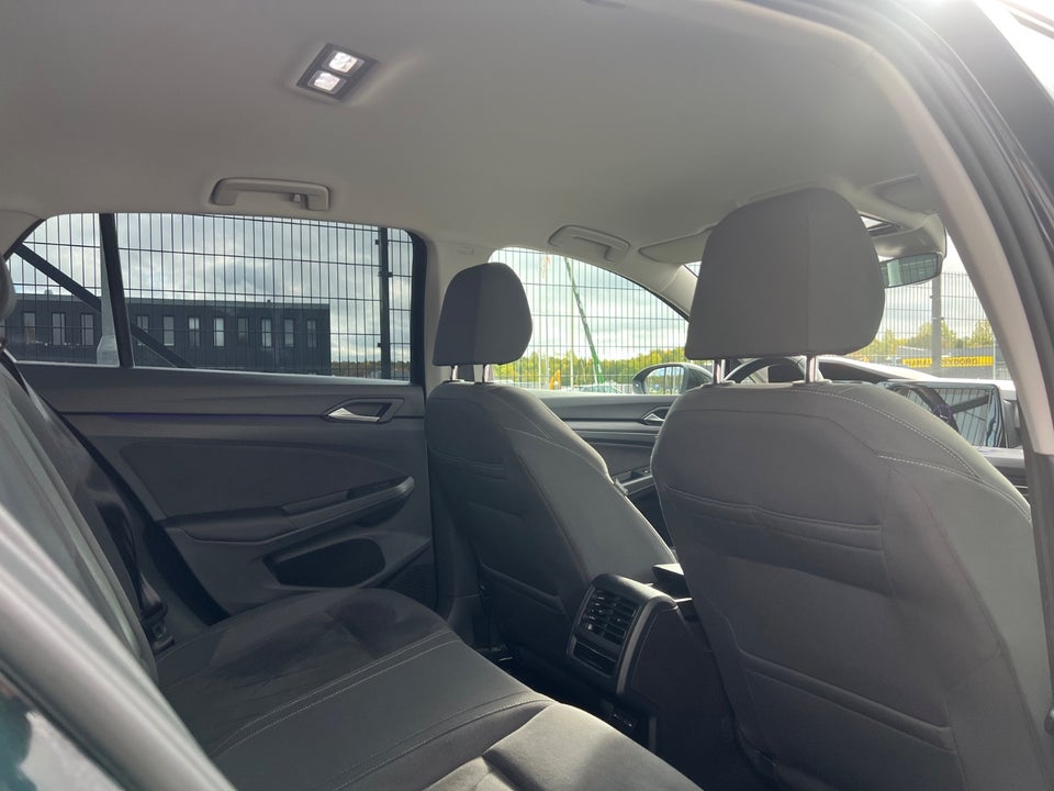 VW Golf VIII 1,5 eTSi 150 Style 75 Years Edition DSG 5d