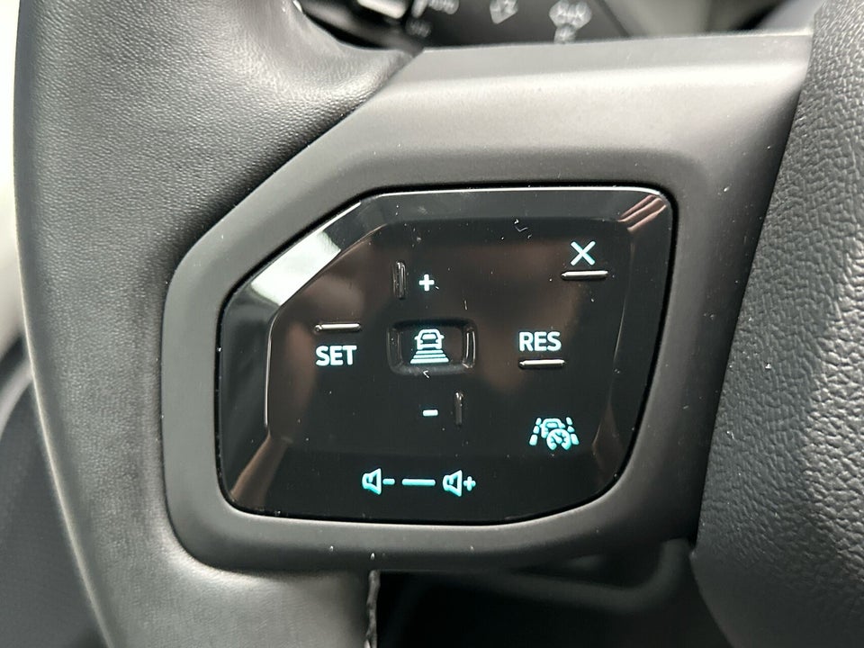 Ford Explorer 82 Premium Extended Range 5d