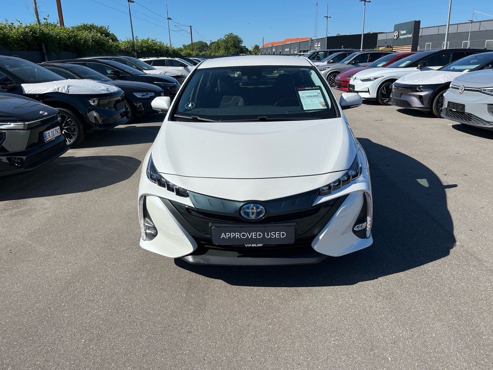 Toyota Prius 1,8 Hybrid H3 CVT 5d