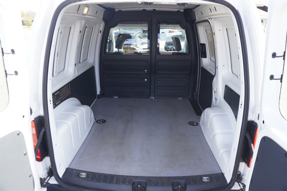 VW Caddy 1,0 TSi 102 BMT Van 4d