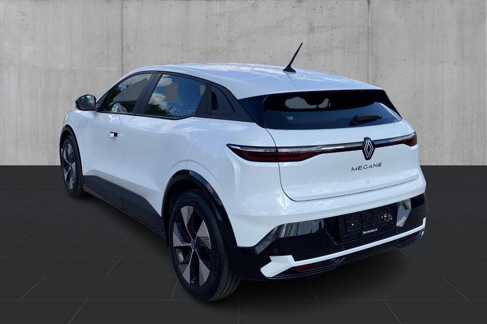 Renault Megane E-Tech 40 Equilibre 5d