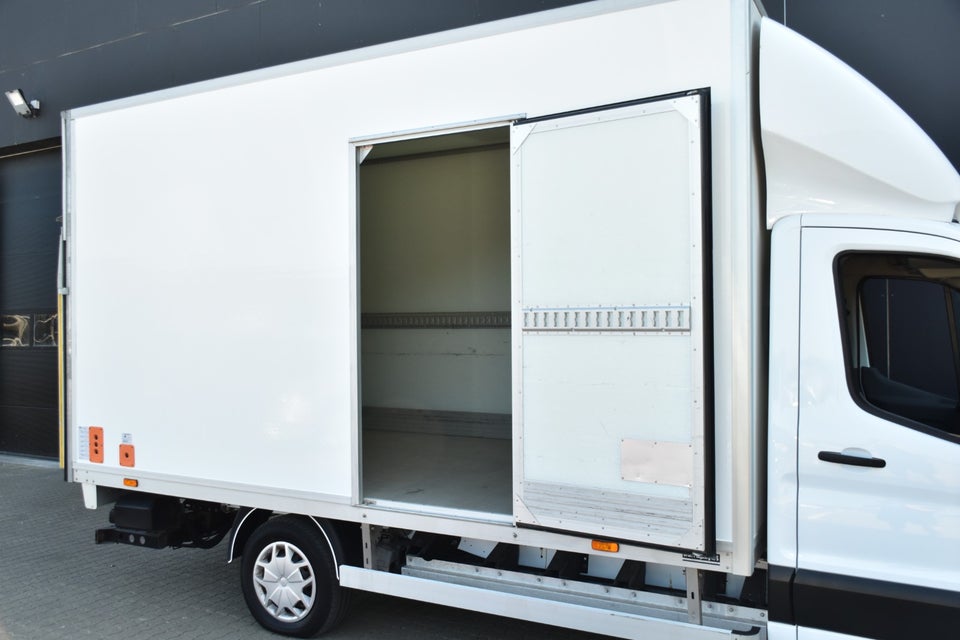 Ford E-Transit 425 L3 Chassis 68 Trend H1 RWD