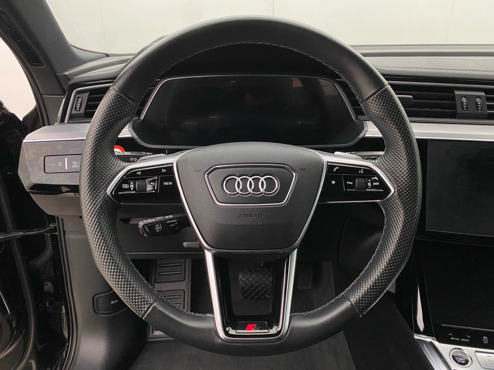 Audi e-tron 55 Advanced quattro 5d