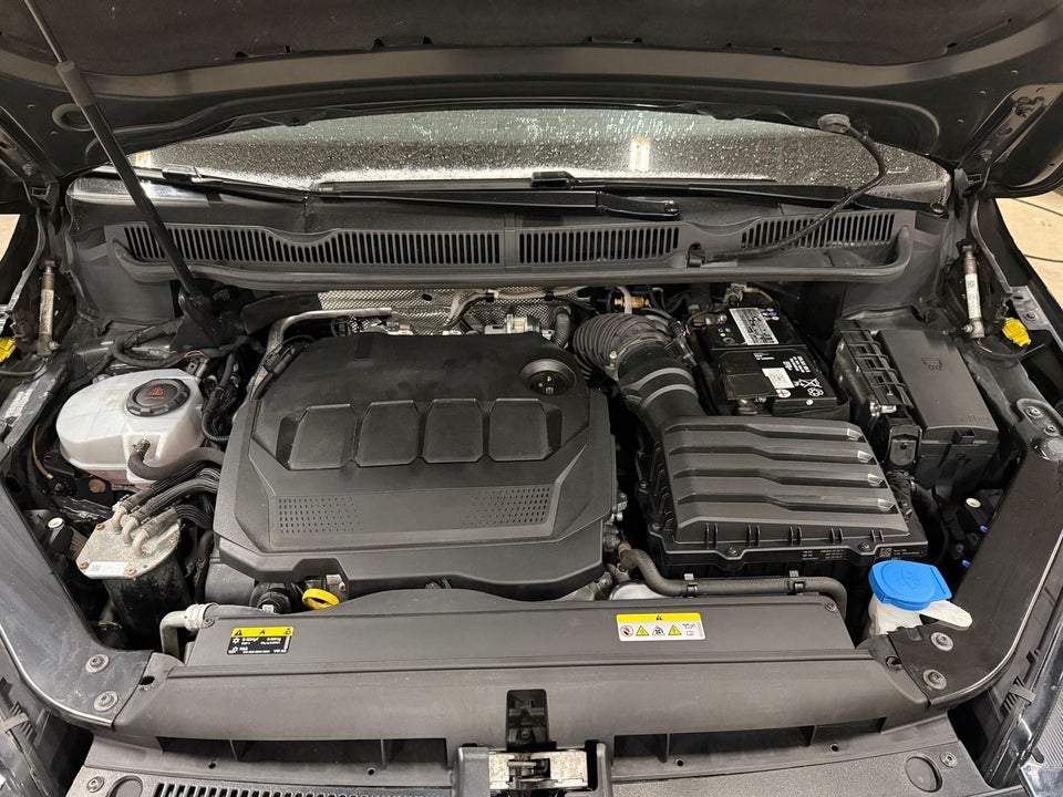 VW Touran 2,0 TDi 122 Comfortline Van 5d