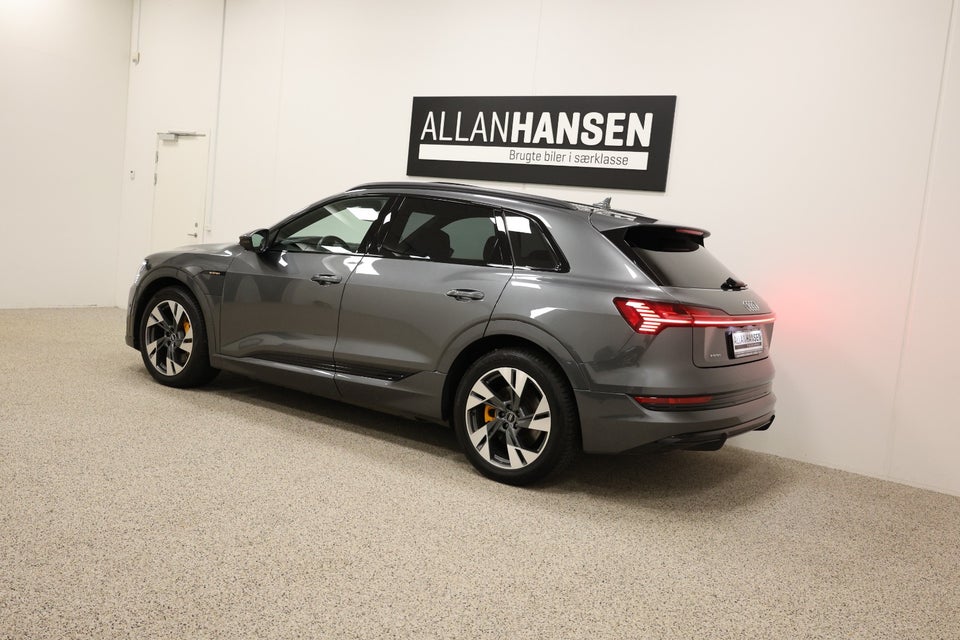 Audi e-tron 55 S-line quattro 5d