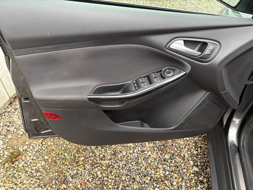 Ford Focus 1,0 SCTi 125 Titanium stc. 5d