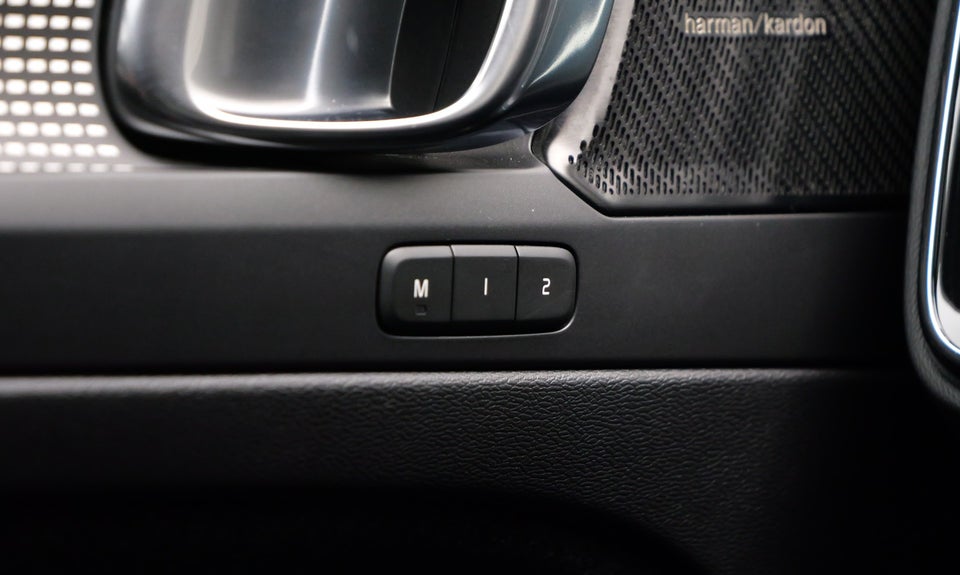 Volvo XC40 P6 ReCharge Pro 5d