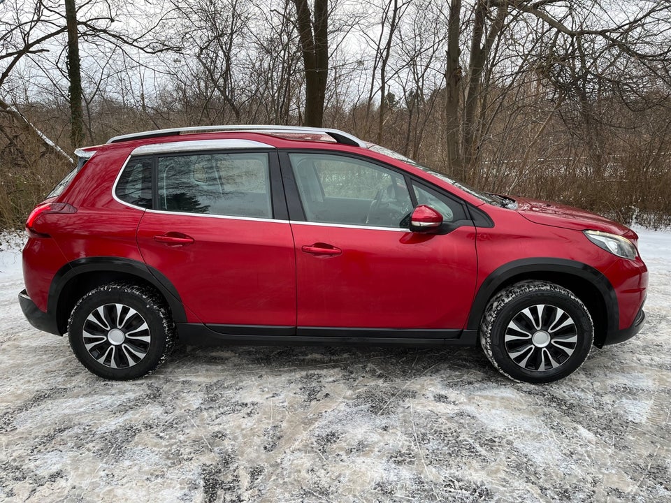 Peugeot 2008 1,2 PureTech 110 Prestige Sky 5d