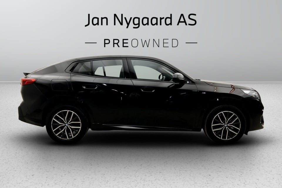 BMW iX2 eDrive20 M-Sport 5d