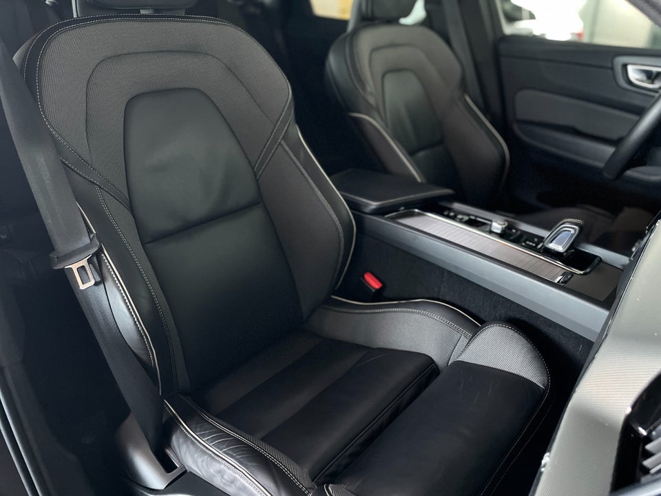 Volvo XC60 2,0 T6 ReCharge R-Design aut. AWD 5d