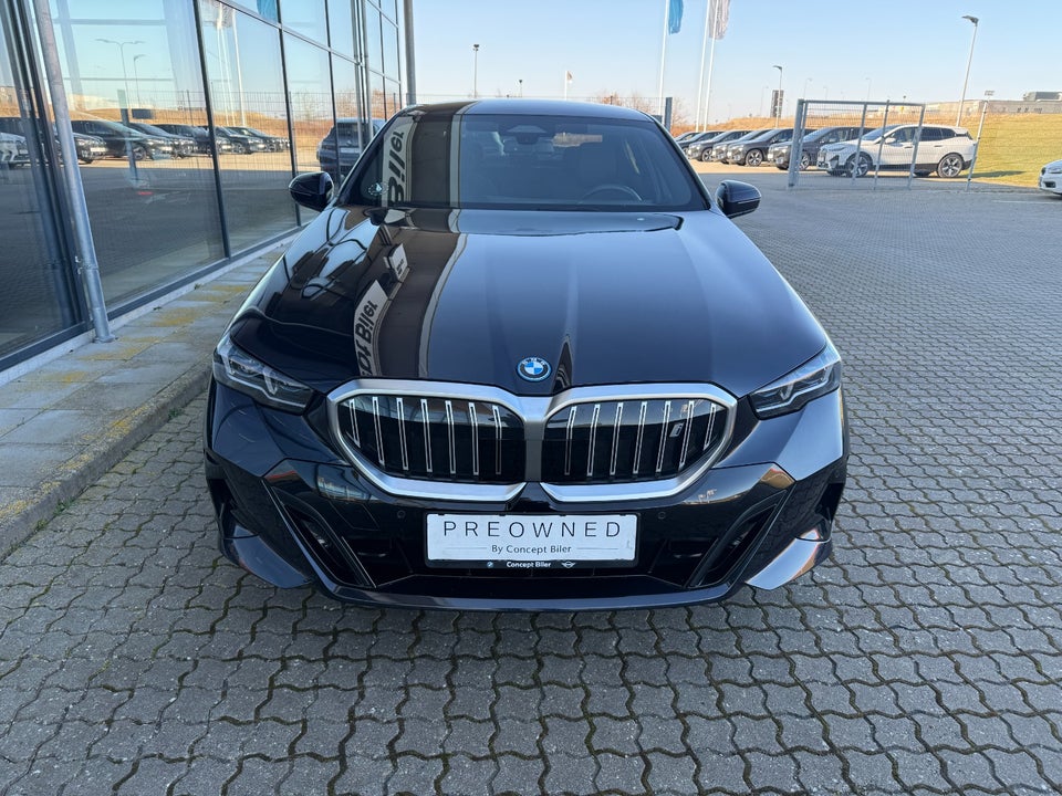 BMW i5 eDrive40 M-Sport 4d