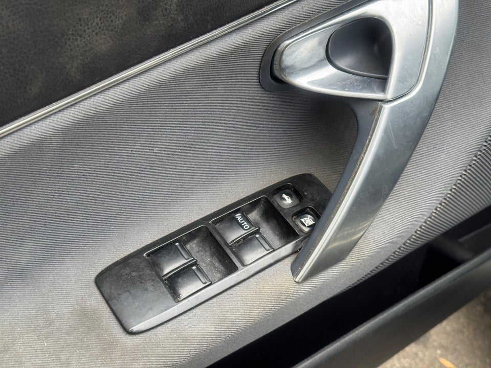 Nissan Primera 1,6 Acenta stc. 5d