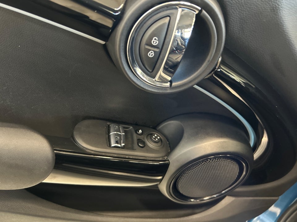 MINI Cooper SE Classic Trim 3d