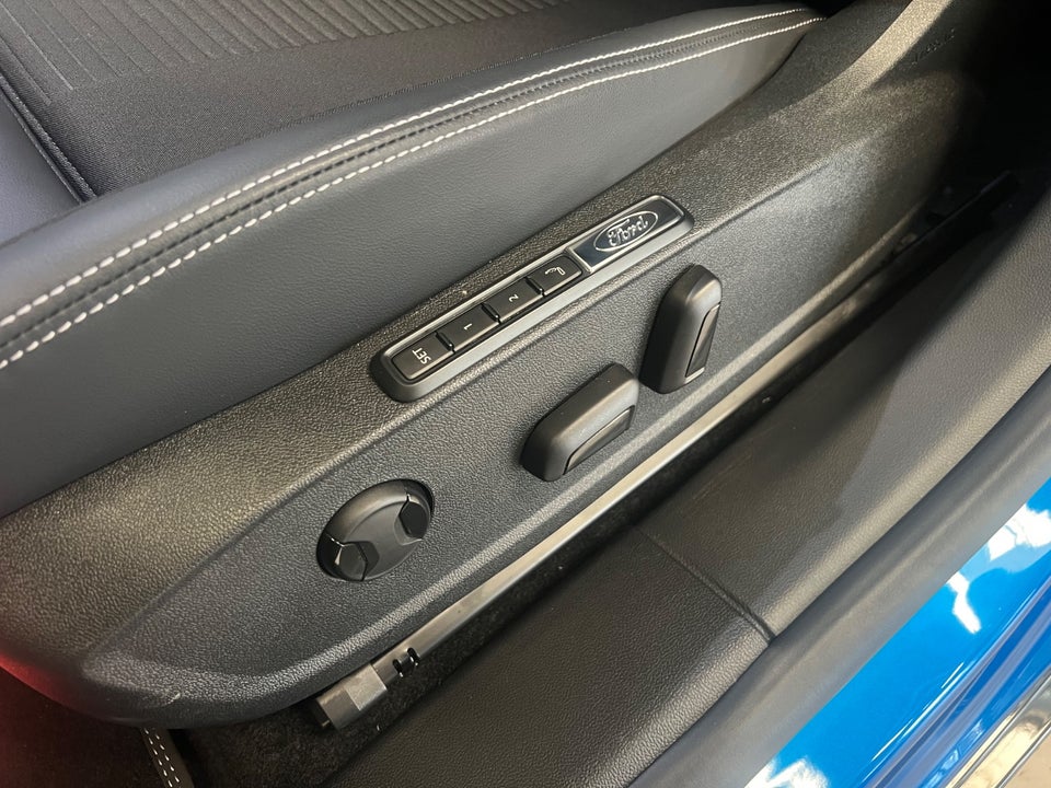 Ford Capri 77 Select Extended Range 5d