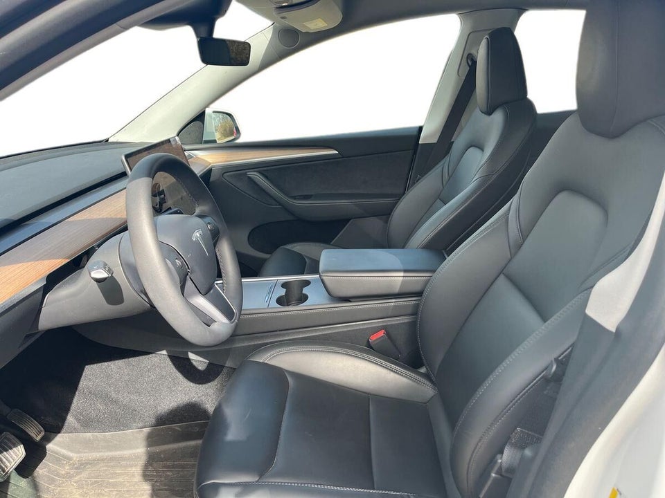 Tesla Model Y Long Range AWD 5d