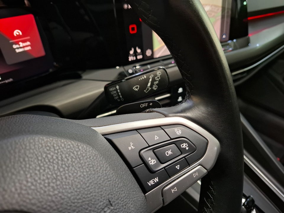 VW Golf VIII 1,4 eHybrid DSG 5d